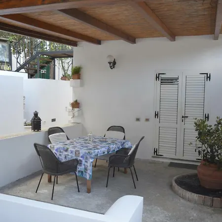 Il Giardino Segreto 3* Stromboli